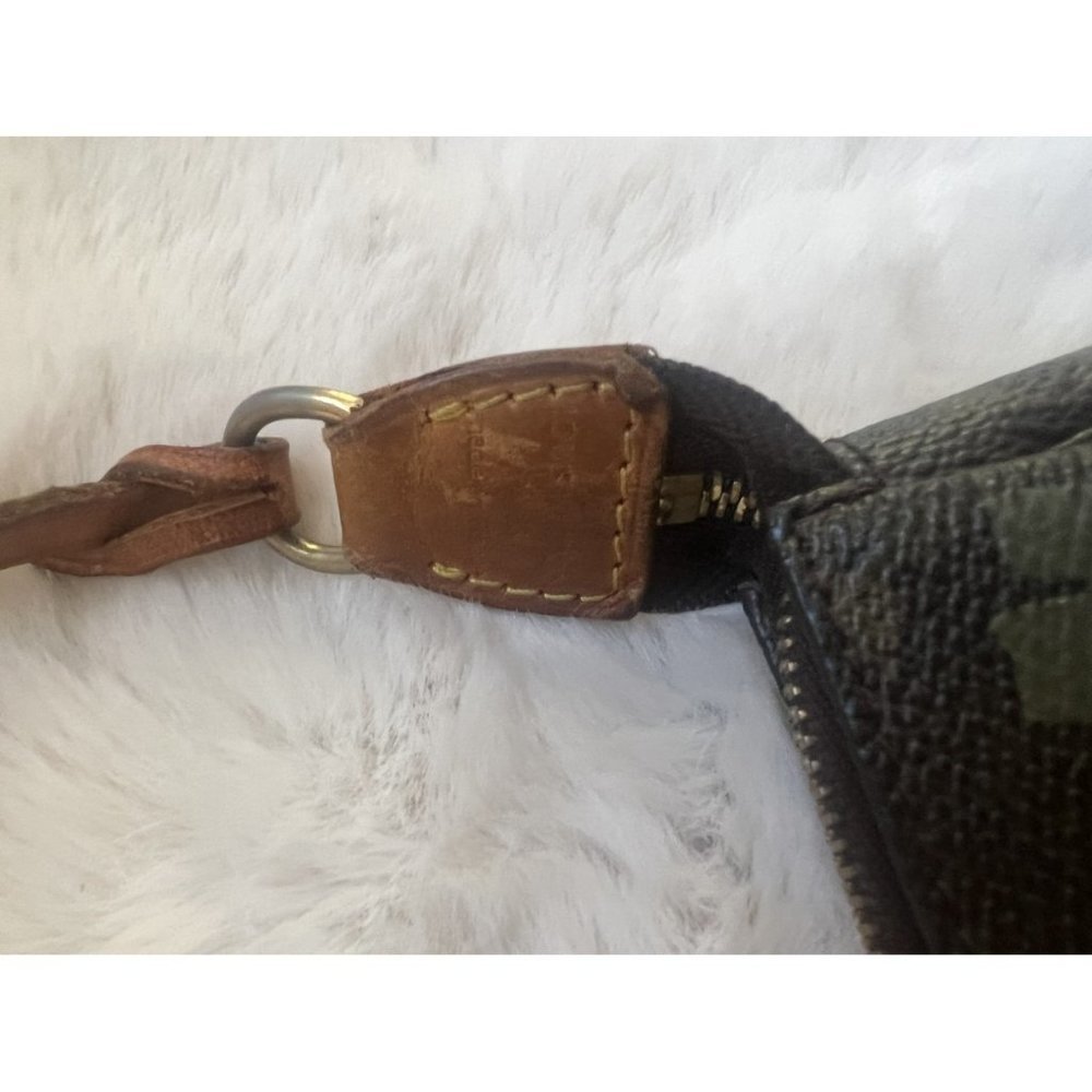 Louis Vuitton Pochette - Picture 7 of 8